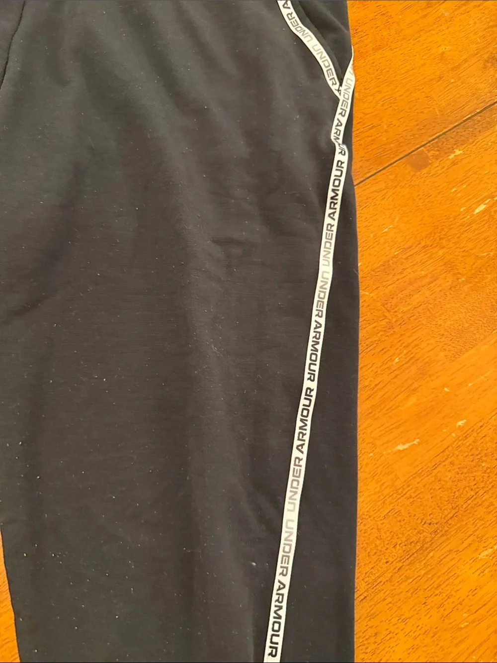 Under Armour Black Men Jogger Pants with Side Logo Tape Large
